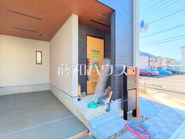 8号棟　玄関　【志木市中宗岡２丁目】