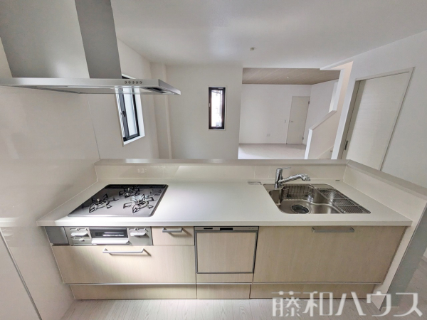 1号棟　キッチン　【春日井市花長町１丁目】
