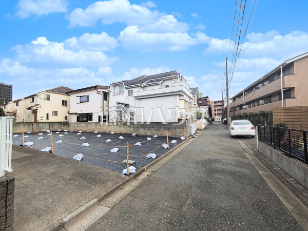 接道状況および現場風景　【三鷹市牟礼５丁目】平日のご案内も可能です。まずはお気軽にお問合せ下さいませ。　