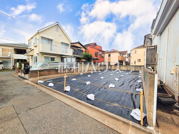 現地写真　【三鷹市牟礼５丁目】ご家族ぞれぞれの思い出と、どこまでも広がる空を独り占め！暖かな光に包まれ四季折々の風を感じる、幸せの空間がここに。