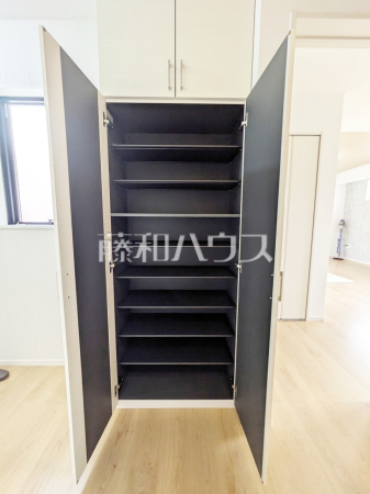 玄関収納　【富士見市羽沢１丁目】
