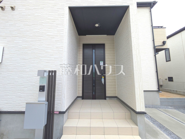 2号棟　玄関　【所沢市大字下安松】
