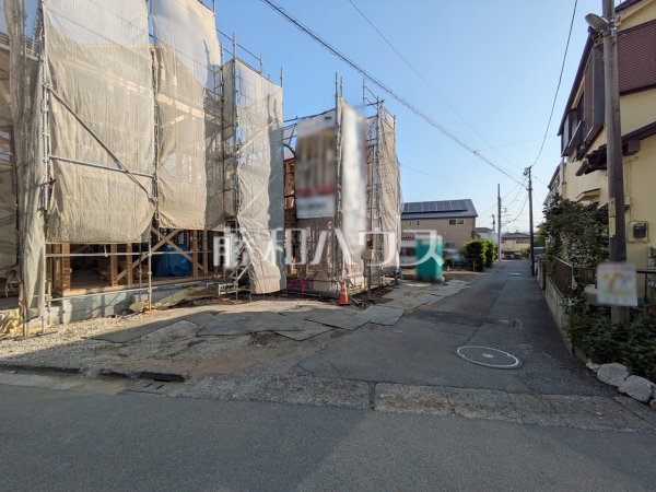 接道状況および現場風景　【昭島市緑町２丁目】 平日のご案内も可能です。まずはお気軽にお問合せ下さいませ。 