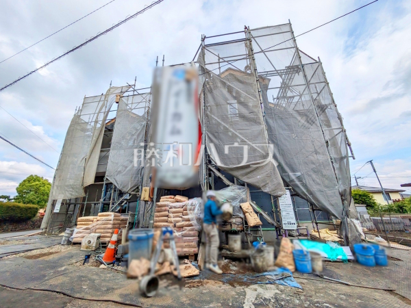 2号棟　外観　【昭島市緑町２丁目】 全居室角部屋仕様で2面採光を実現！お天気の良い日には窓を開けて換気もできるので気持ち良いですね。　 