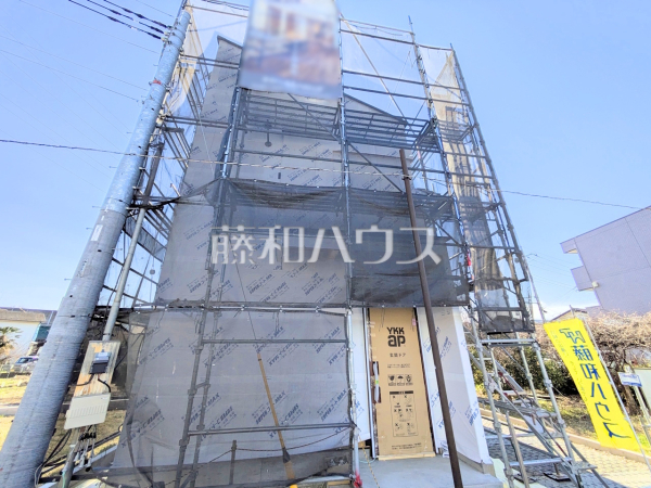 ≪E号棟　外観≫京王線「多磨霊園」駅 徒歩9分！この恵まれたロケーションによる幸福感は、毎朝の通勤時にしっかりと感じられるのではないでしょうか。　【府中市小柳町２丁目】