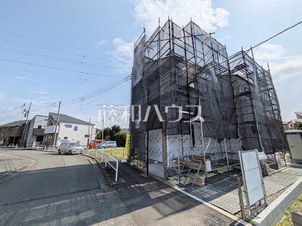 ≪接道状況≫ここに住む方を想像して、着々と建築しております！　【府中市小柳町２丁目】
