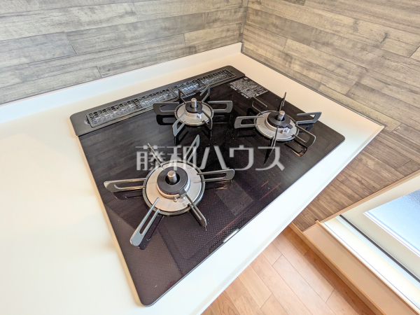 A号棟　キッチンコンロ　【府中市小柳町２丁目】