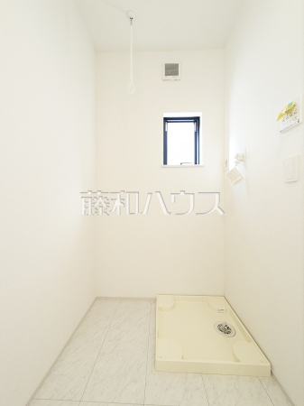 洗面室・洗濯機スペース　【東村山市久米川町１丁目】