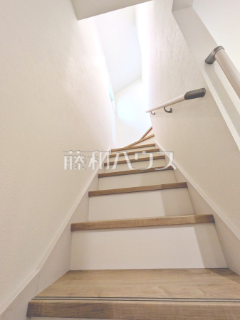 2号棟　階段　【杉並区上荻３丁目】
