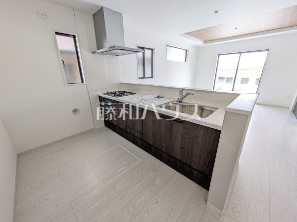 2号棟　キッチン　【福岡市東区八田３丁目】