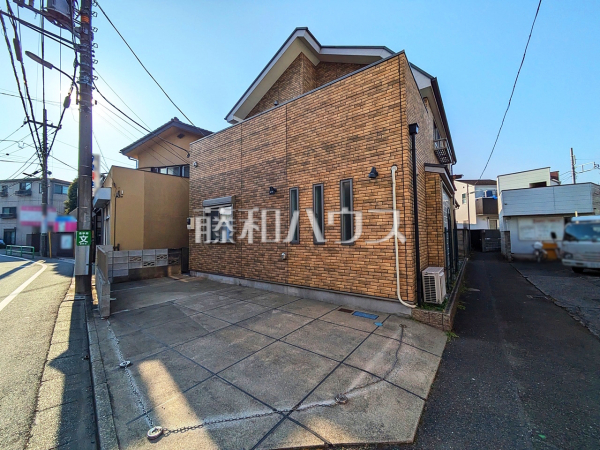 外観　【練馬区大泉学園町２丁目】
お住まい探しは、家の良し悪しだけでなく周辺環境も重要なポイントです。ぜひ一度お客様の目でご覧ください。　