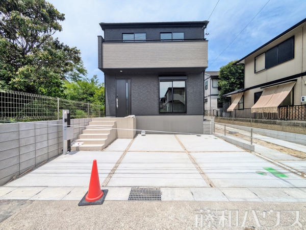 1号棟　外観およびカースペース　【名古屋市守山区桔梗平３丁目】