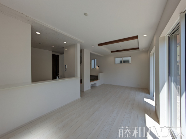 1号棟　リビング　【小牧市藤島２丁目】