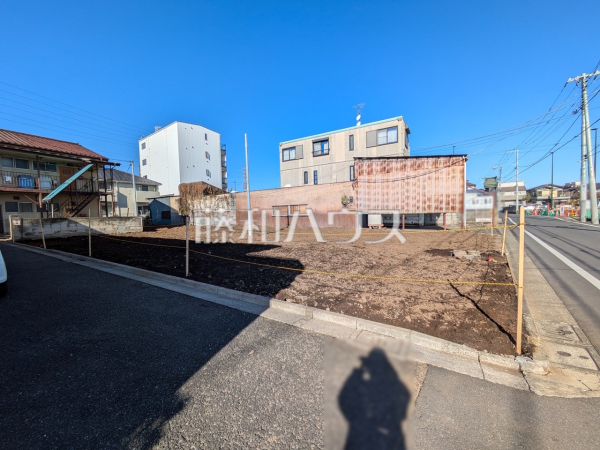 小屋裏収納は季節物やスーツケース等かさばる物の収納に役立ちます。
【練馬区西大泉５丁目】