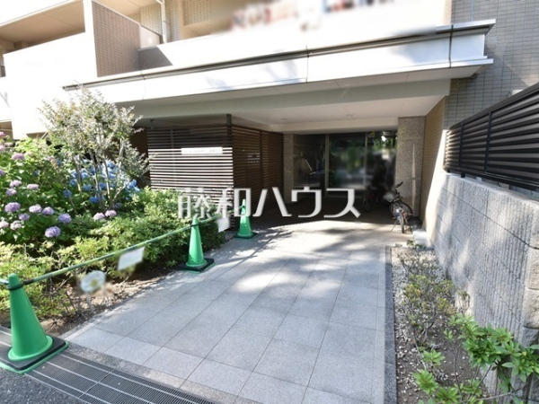 エントランス　【コスモ・ザ・パークス清瀬の森】