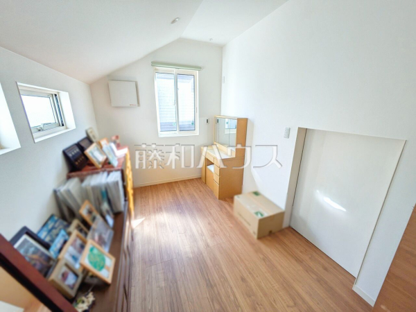居室(6帖)　【練馬区大泉町４丁目】