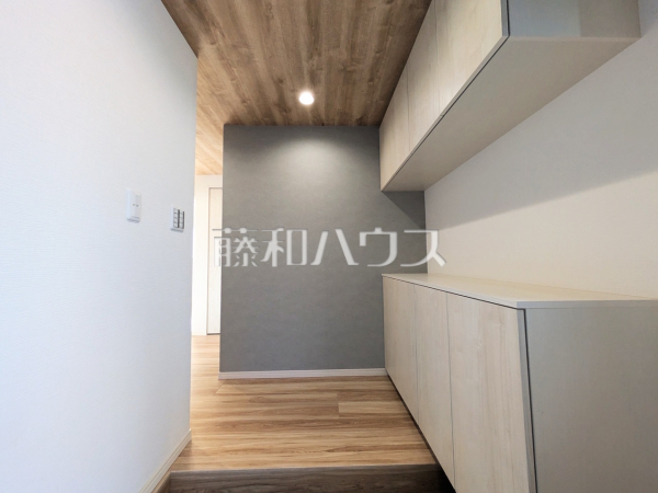 2号棟　玄関ホール　【練馬区三原台１丁目】