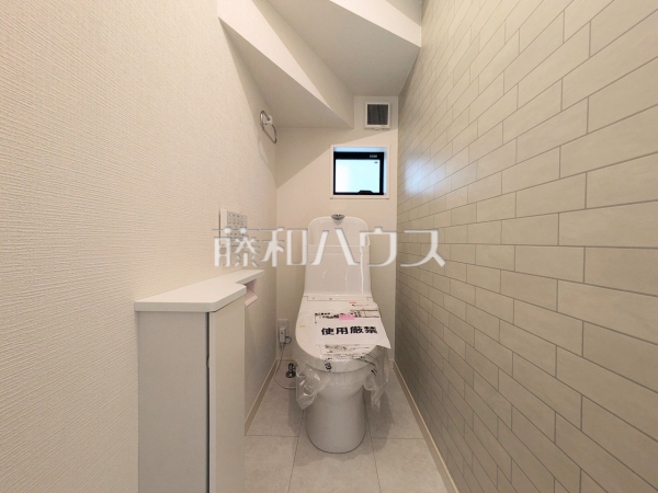 2号棟　トイレ　【練馬区三原台１丁目】
きれいでさわやか、ウォシュレット付きトイレ　