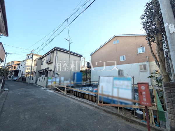 まだまだ建築中ですが、ぜひ現地をご覧になりませんか？基礎・上棟の状態は建築中にしかご覧になれません！　　【志木市柏町６丁目】
