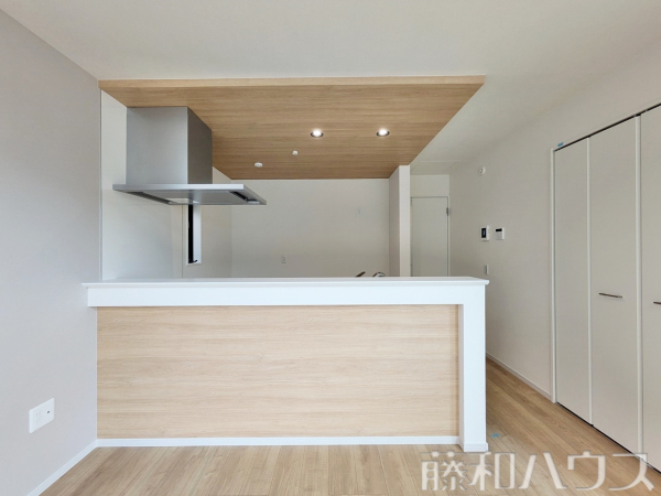 キッチン　【名古屋市名東区香流２丁目】