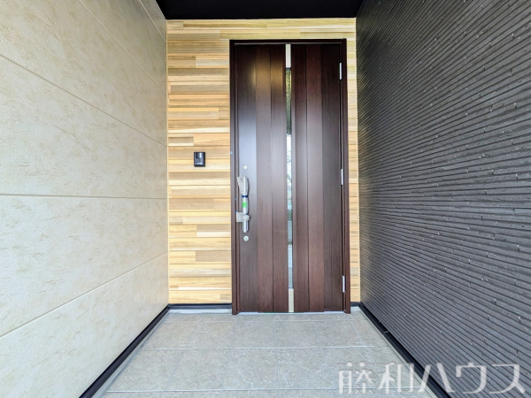 玄関　【名古屋市名東区香流２丁目】