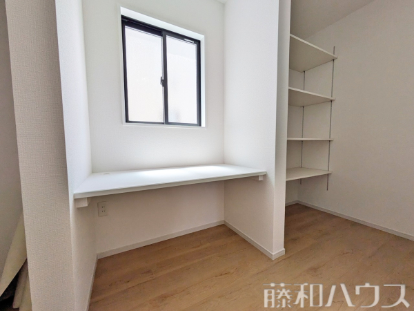 3号棟　スタディカウンター・収納　【名古屋市名東区大針３丁目】