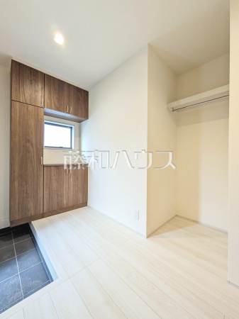 1号棟　玄関収納　【八王子市中野山王２丁目】