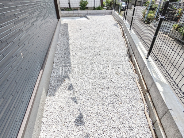 1号棟　庭　【八王子市中野山王２丁目】
