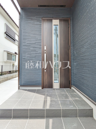 1号棟　玄関　【八王子市中野山王２丁目】