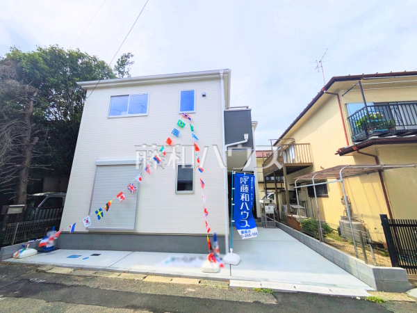 外観　【志木市中宗岡５丁目】
生活に溶け込むシンプルなデザインの外観が魅力の新邸です。　