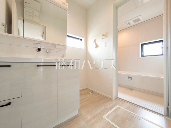 1号棟　洗面室　【所沢市上新井５丁目】