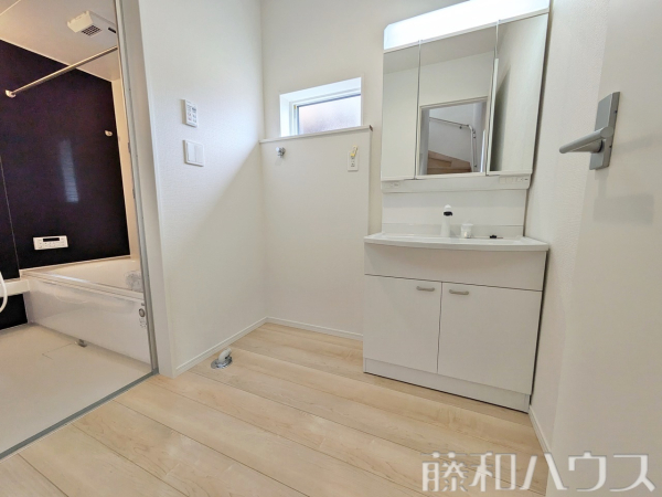 洗面室　【岩倉市中本町葭原】
