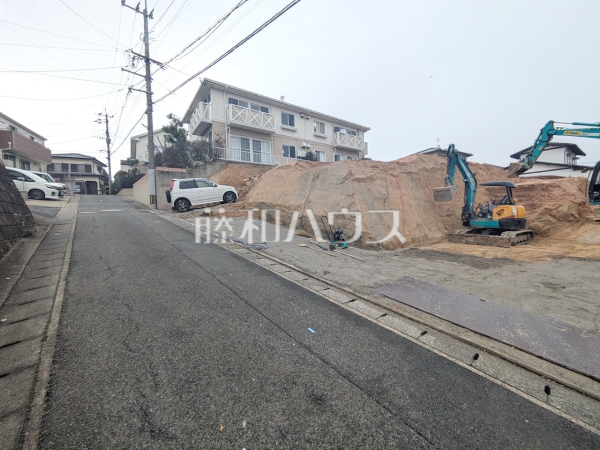 接道状況および現場風景　【福岡市城南区友丘６丁目】