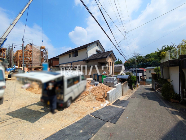 接道状況および現場風景　【福岡市城南区友丘６丁目】