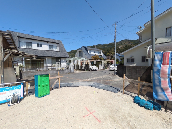 接道状況および現場風景　【福岡市早良区早良１丁目】