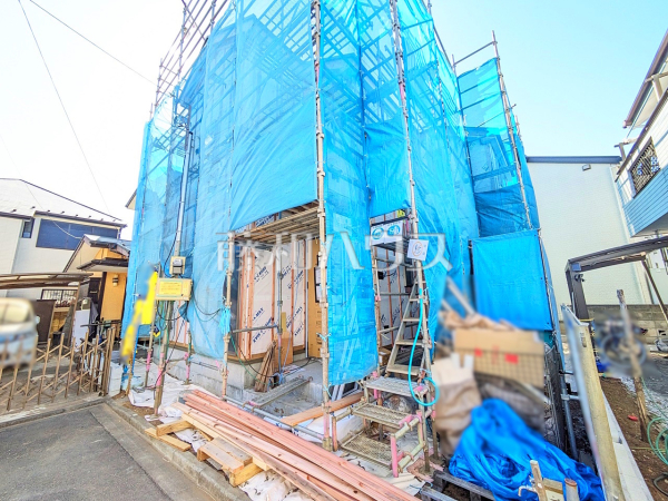 外観　【東村山市青葉町３丁目】 順調に工事が進んでいます。実際の街並みの様子が段々見えて参りました。ぜひ実際に現地をご見学下さいませ。 