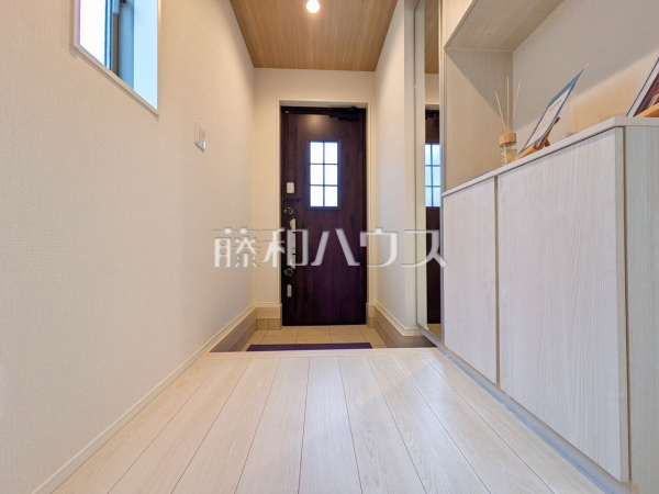 玄関【東村山市青葉町３丁目】