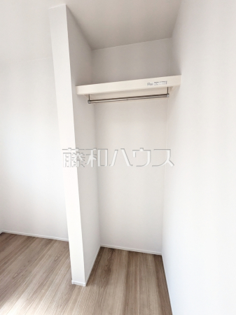 B号棟　収納　【富士見市東みずほ台３丁目】