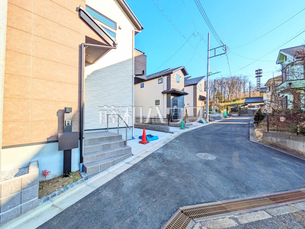 接道状況および現場風景　【東村山市多摩湖町１丁目】