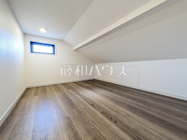 3号棟　小屋裏収納　【東村山市多摩湖町１丁目】