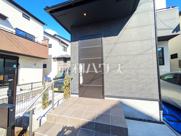 3号棟　玄関　【東村山市多摩湖町１丁目】
