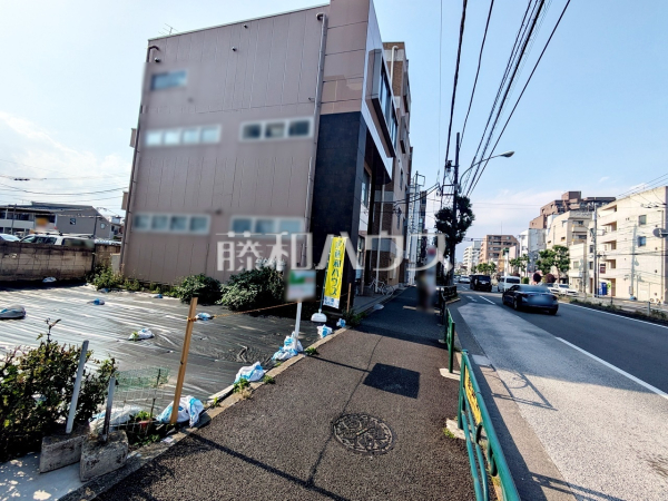 現地写真　【杉並区南荻窪１丁目】 周辺環境はもちろん、日当たりなど、実際に行ってみないと分からないことも多くございます。営業担当がご案内いたしますので、お気軽にお問い合わせください。 