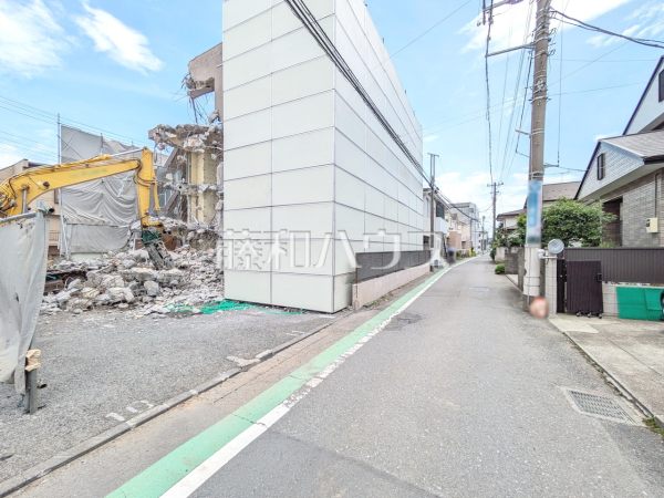 接道状況および現場風景　【国分寺市戸倉１丁目】物件の事、諸費用の事など、小さな疑問もお気軽にご連絡・ご相談下さい。 　