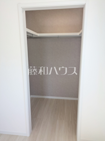 ウォークインクローゼット　【朝霞市三原２丁目】