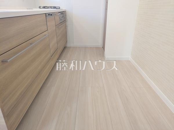 キッチン　【朝霞市三原２丁目】