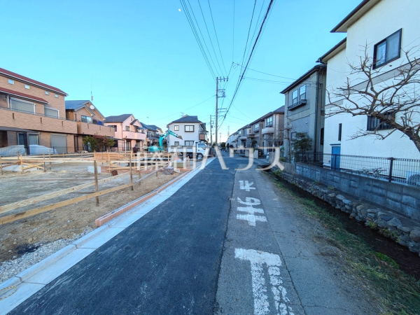 接道状況および現場風景　【日野市落川】
周辺環境はもちろん、日当たりや設備仕様など、
実際に行ってみないと分からないことも多くございます。営業担当がご案内いたしますので、お気軽にお問い合わせください。