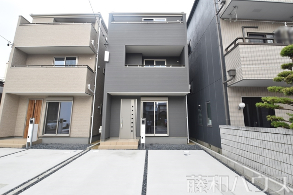 2号棟　外観およびカースペース　【名古屋市北区山田西町３丁目】