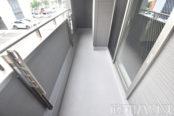 2階バルコニー　【名古屋市北区山田西町３丁目】