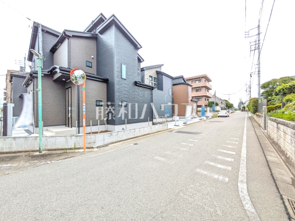 接道状況および現場風景　物件の事、諸費用の事など、小さな疑問もお気軽にご連絡・ご相談下さい。 【小平市栄町２丁目】