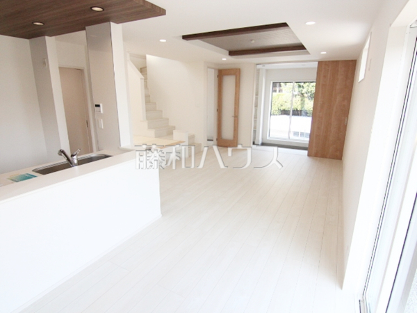 2号棟　リビング　【福岡市南区屋形原３丁目】